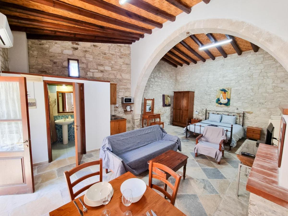 Aphrodite'S Pool Retreat Skarinou Extérieur photo